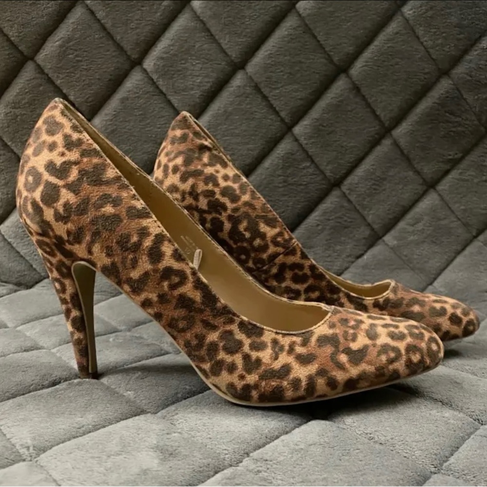 Leopard Print High Heeled Shoes